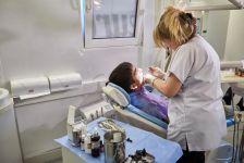 "Azercell"in “Mobil Diş Klinikası” ödənişsiz müayinələrin təşkilini davam etdirir - Gallery Thumbnail