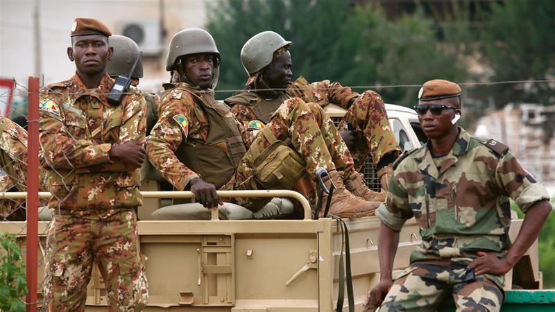 В Мали при нападении на армейский пост погибли 49 военных