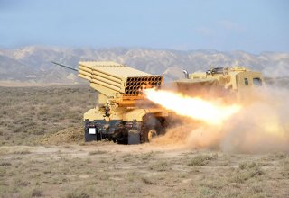 Ракетные и артиллерийские подразделения ВС Азербайджана провели боевые стрельбы (ФОТО/ВИДЕО)