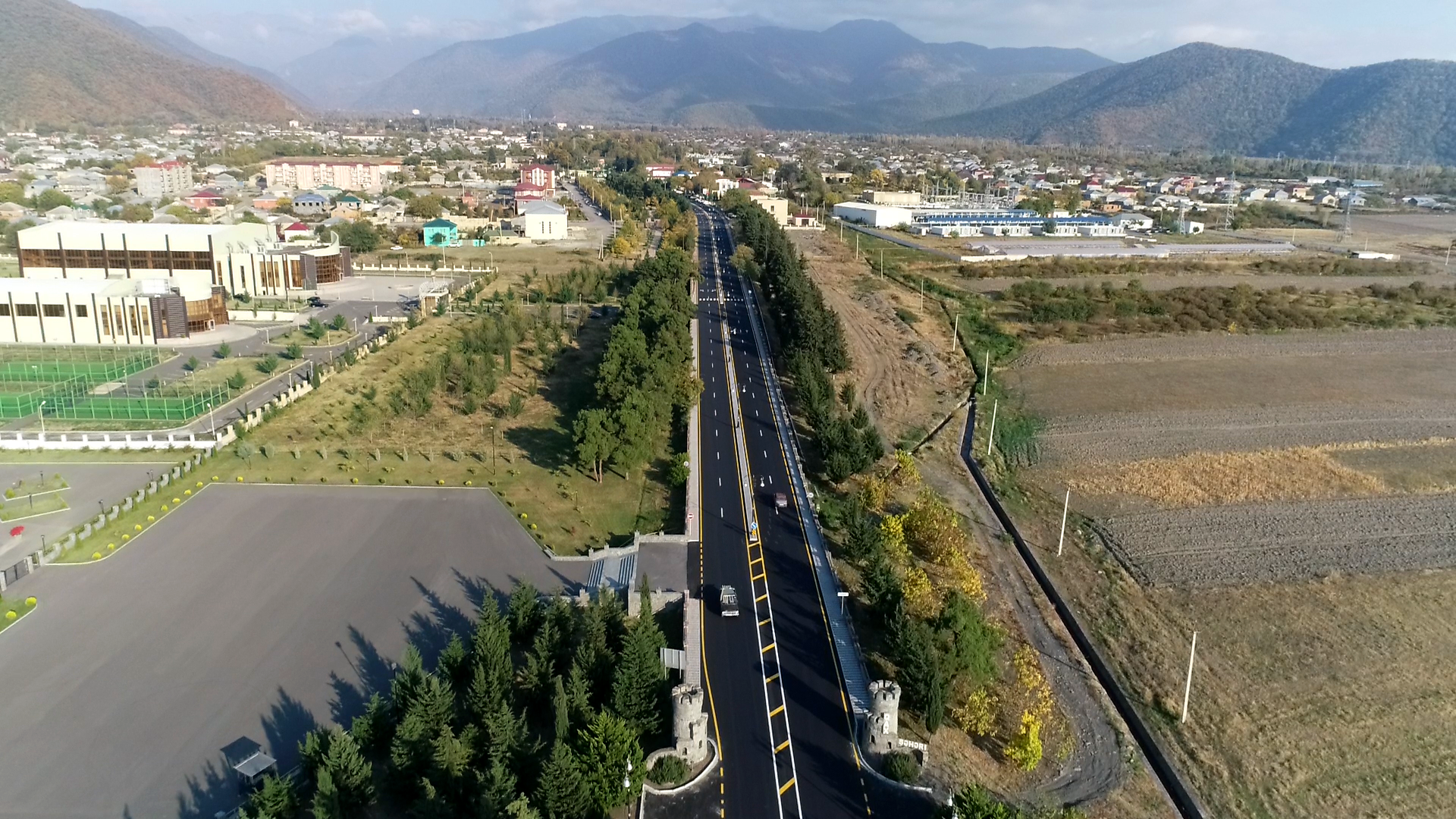 Qax-İlisu marşrutu üzrə 35.5 km uzunluğunda yol yenidən qurulub (FOTO) - Gallery Image