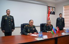 Azərbaycan Müdafiə Nazirliyi ilə Türkiyə Baş Qərargahı arasında protokol imzalanıb (FOTO) - Gallery Thumbnail