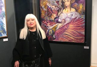 "Благословение" азербайджанской художницы во Франции (ФОТО)