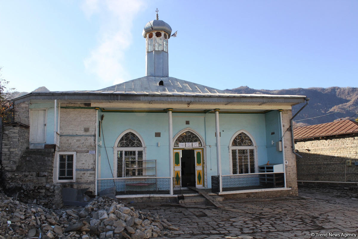 Lahıcdakı Bədöyün məscidində arxeoloji tədqiqat işlərinə başlanılıb (FOTO)
