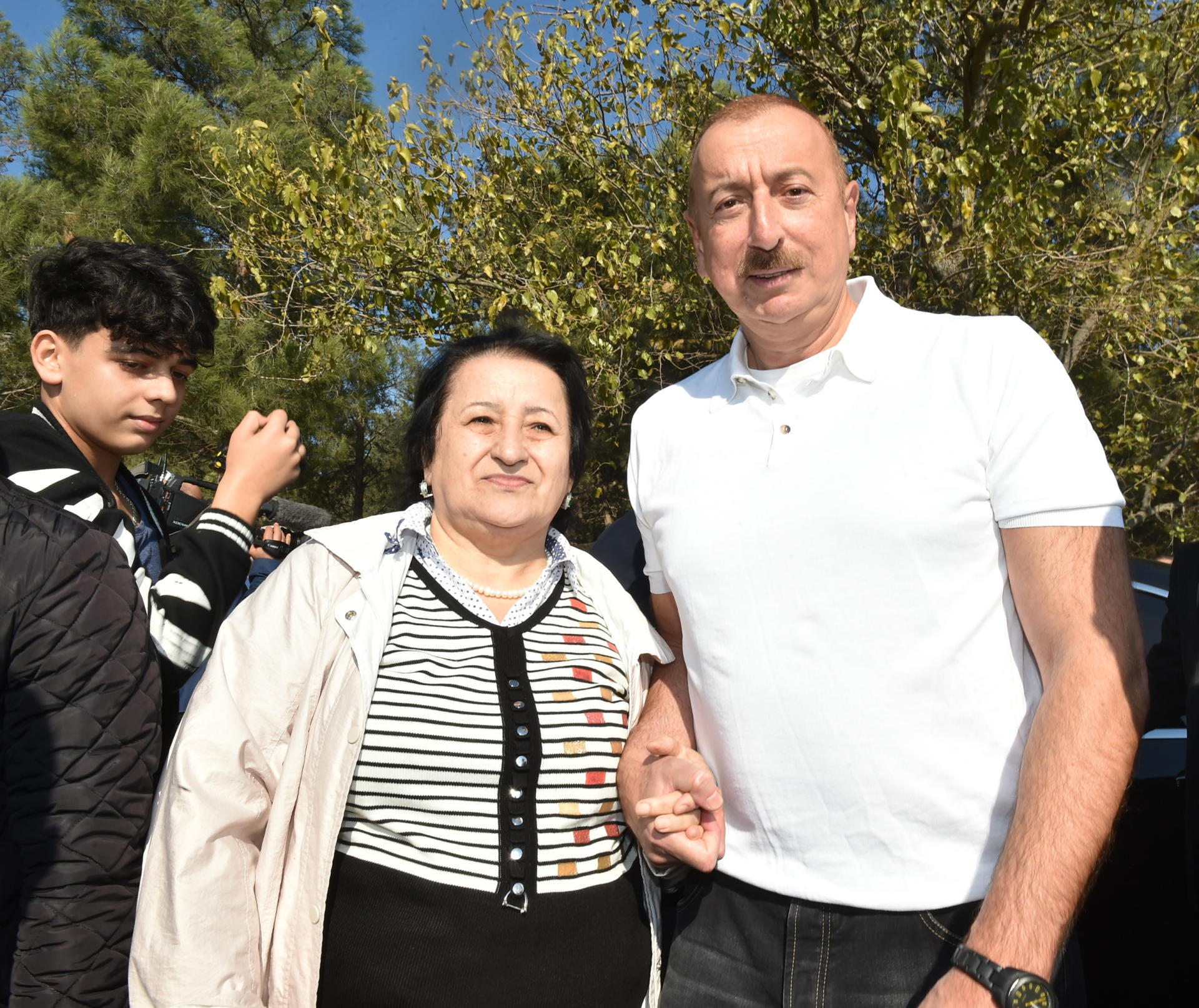 Azerbaijani president, first lady attend tree-planting campaign in Khatai district, Baku (PHOTO)