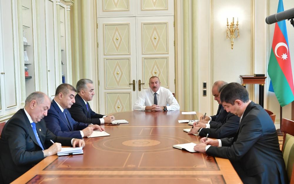 Ilham Aliyev receives newly appointed heads of Shirvan, Zardab, Surakhani, Yasamal, Khatai executive authorities (PHOTO)