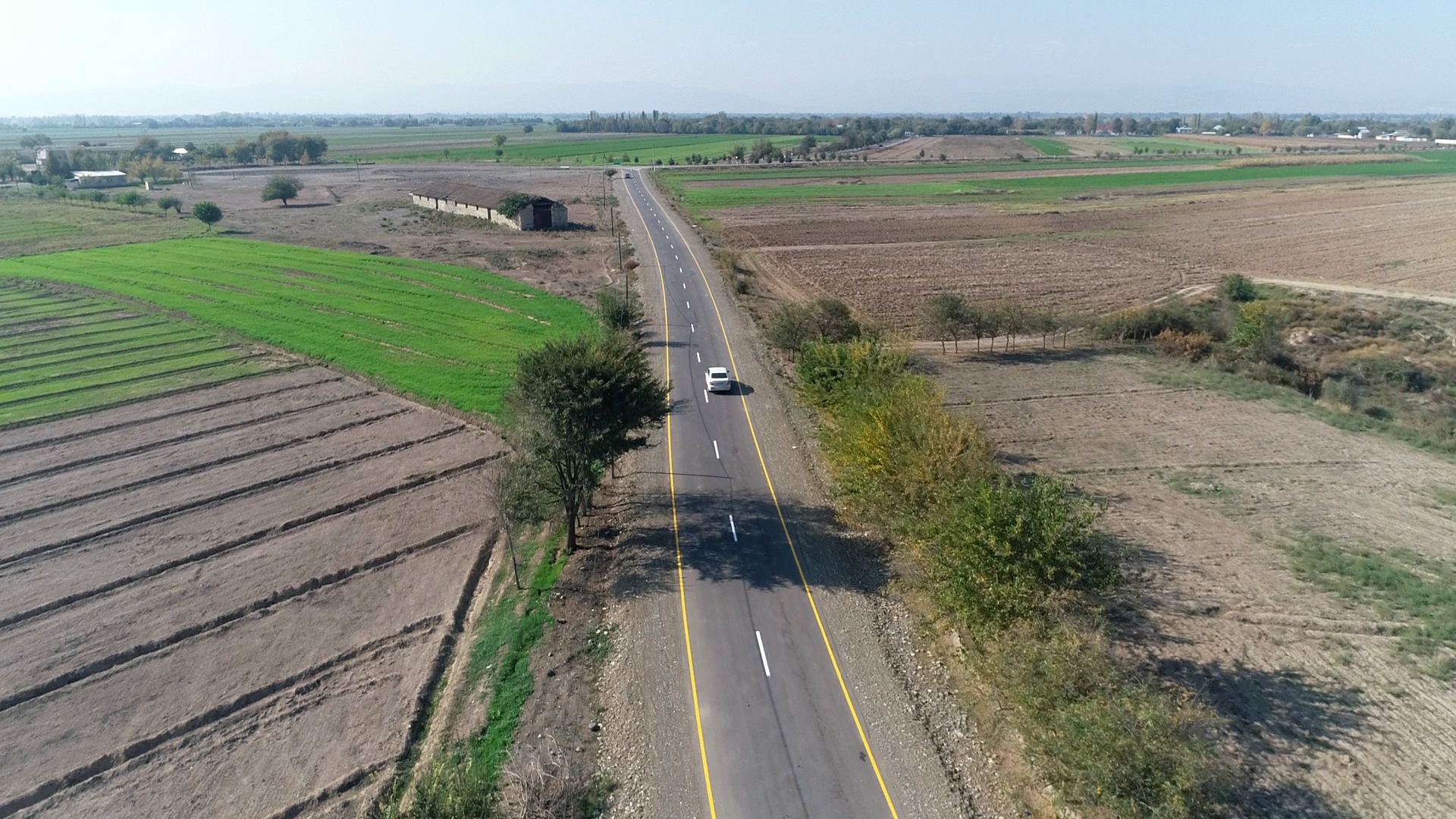 Ağcabədidə 18 km uzunluğunda yerli əhəmiyyətli yol yenidən qurulub (FOTO)