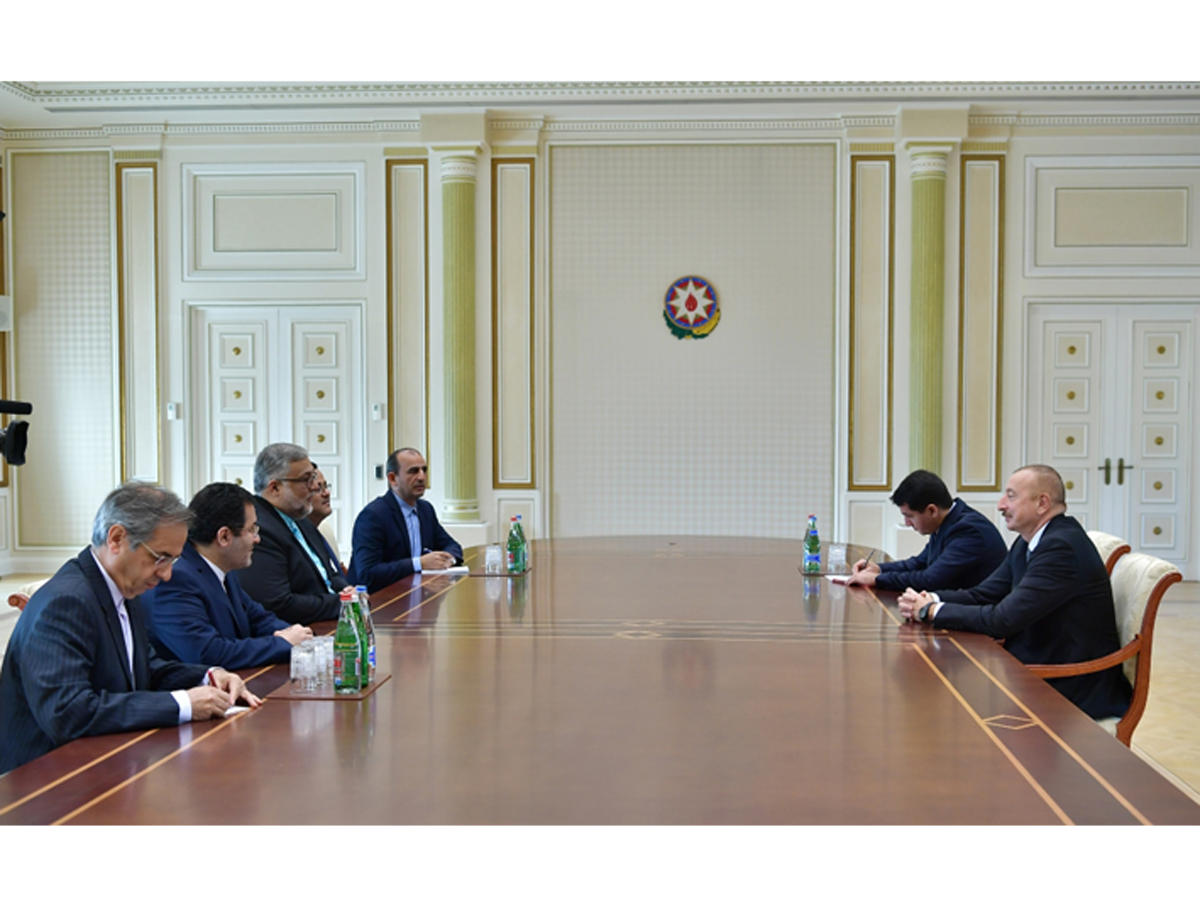 Президент Ильхам Алиев принял делегацию во главе с председателем Организации культурных и исламских связей Ирана (ФОТО) (версия 2)