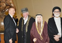 От имени Президента Азербайджана Ильхама Алиева был устроен прием в честь участников II Бакинского саммита религиозных лидеров мира (ФОТО)