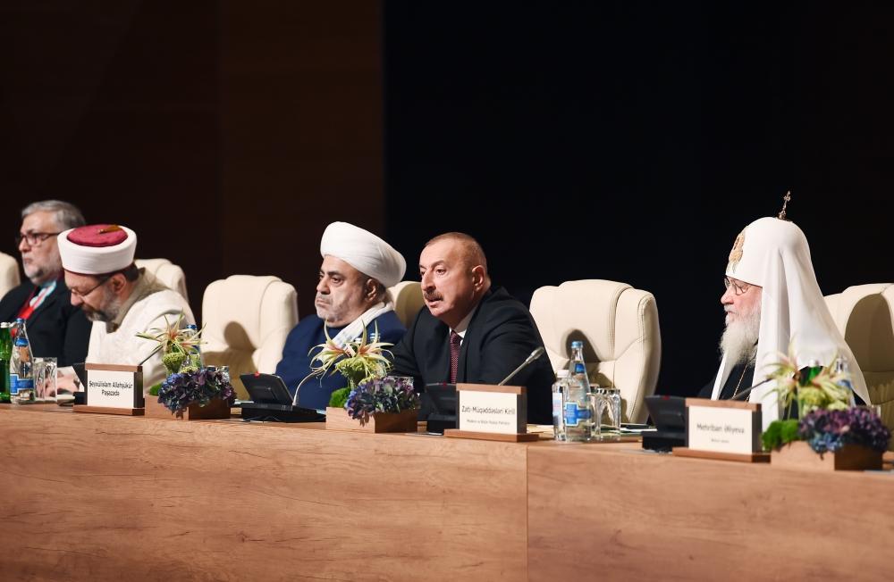 Azerbaijan's president, first lady attend 2nd Summit of World Religious Leaders in Baku (PHOTO)