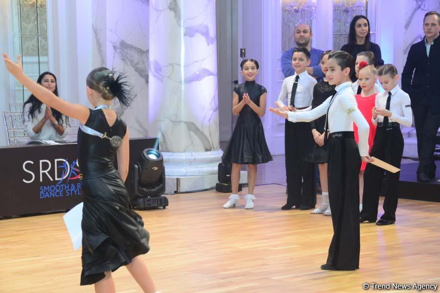Впервые в Баку проходит "Танцующие бриллианты" -  шоу драгоценностей, праздник роскоши и красоты (ФОТО)