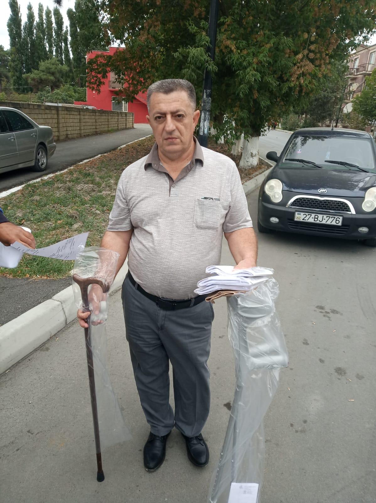 В Азербайджане группа людей с инвалидностью получила от государства средства реабилитации (ФОТО)
