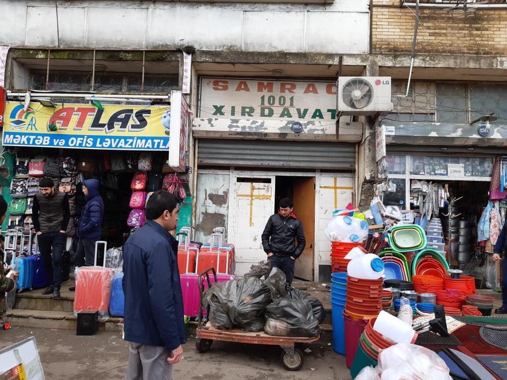 8-ci km bazarında REYD - Mənşəyi məlum olmayan ət aşkarlandı (FOTO)
