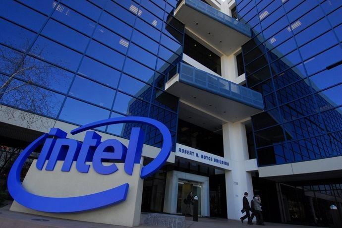 Intel's blockbuster results lift shares to dotcom peak, fire up sector
