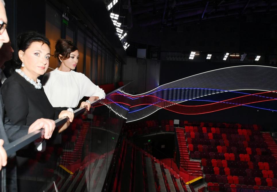 Birinci vitse-prezident Mehriban Əliyeva “Lujniki” Olimpiya Kompleksində Gimnastika Mərkəzi ilə tanış olub (FOTO)