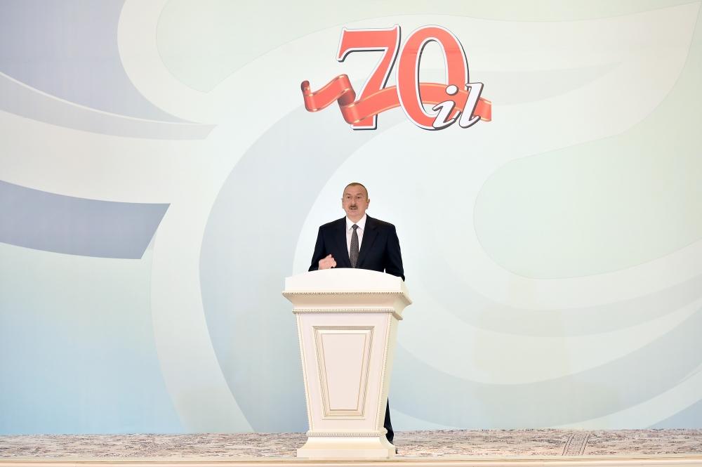 Президент Ильхам Алиев принял участие в мероприятии, посвященном 70-летию Сумгайыта (ФОТО)