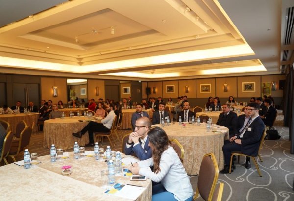 EY Azerbaijan updates clients in Baku on IFRS changes (PHOTO)