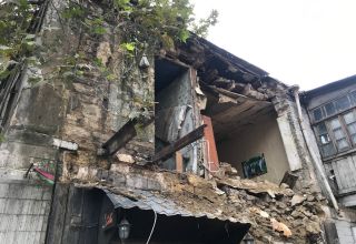 Gürcüstanda çökən yaşayış binasında axtarışlar davam etdirilir