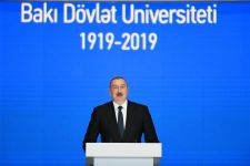 Президент Ильхам Алиев принял участие в церемонии по случаю 100-летнего юбилея БГУ (ФОТО) (версия 2)