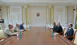 Azerbaijani president receives delegation led by chairman of NATO Military Committee (PHOTO)