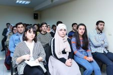 Azərbaycan İlahiyyat İnstitutunda “Vətən məndən başlanır” adlı sosial layihənin təqdimatı keçirilib (FOTO) - Gallery Thumbnail