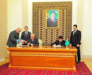 Azerbaijan, Turkmenistan sign intergovernmental agreement on laying fiber-optic backbone cable line through bottom of Caspian Sea (PHOTO)