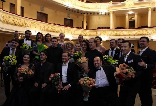 "Айда на оперу!": блистательное выступление Ильхама Назарова и Сабины Асадовой в России (ФОТО)