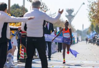Атлет из Эфиопии установил новый рекорд в мужском забеге международного марафона ШОС