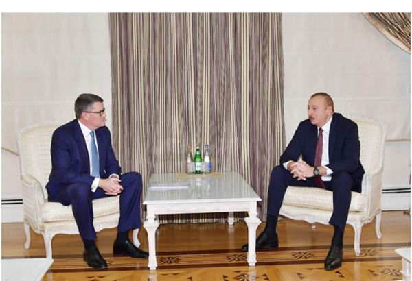President Ilham Aliyev receives CISCO delegation (PHOTO)