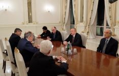Президент Азербайджана Ильхам Алиев принял министра иностранных дел России (ФОТО)
