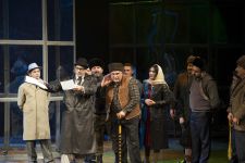 Milli Dram Teatrında “Yaşar” tamaşasının premyerası keçirilib (FOTO)