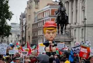 В Лондоне началась акция протеста против действий НАТО и Трампа