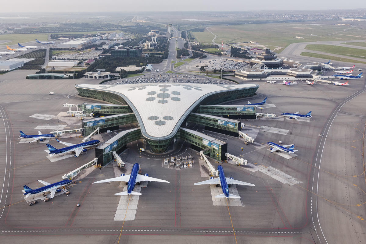 Национальный авиаперевозчик Азербайджана существенно пополнит парк самолетов
