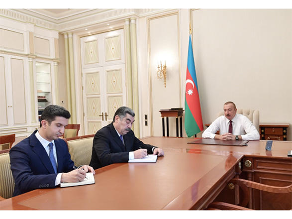 Президент Ильхам Алиев принял новоназначенных глав исполнительной власти Гаджигабульского района и города Нафталан (ФОТО)