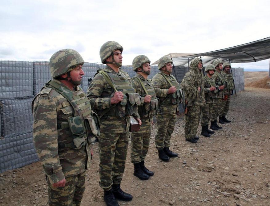 Руководство минобороны Азербайджана посетило воинские части в прифронтовой зоне (ФОТО/ВИДЕО)