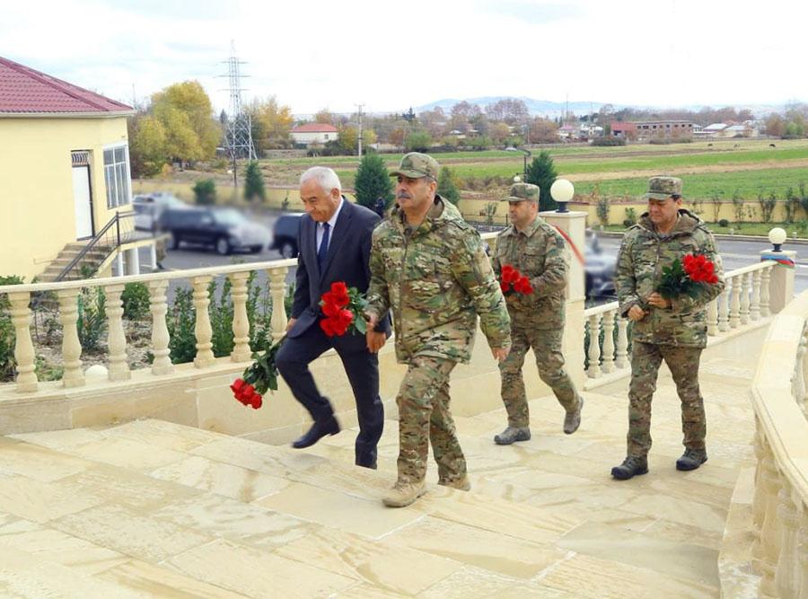 Руководство минобороны Азербайджана посетило воинские части в прифронтовой зоне (ФОТО/ВИДЕО)