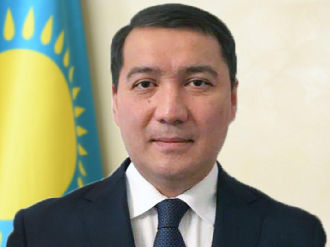 Посол Казахстана выразил соболезнования в связи с гибелью военнослужащих в результате крушения вертолета в Азербайджане