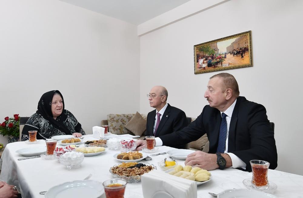 Azerbaijani president views conditions at newly constructed building for earthquake-affected families in Shamakhi (PHOTO)