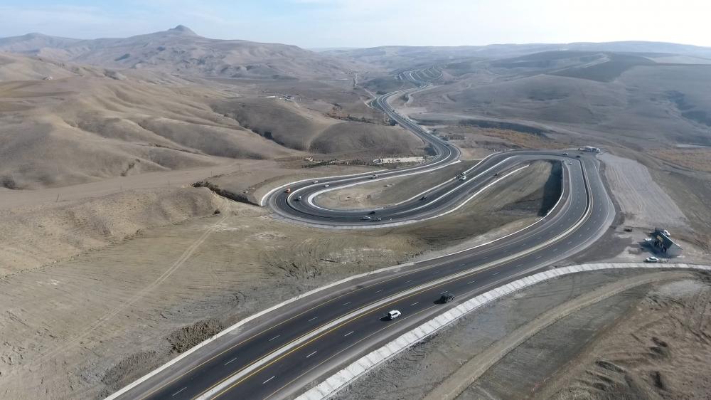 Президент Ильхам Алиев принял участие в открытии 101-117-километровой части магистральной автомобильной дороги Баку-Шамаха-Евлах (ФОТО) (версия 2)