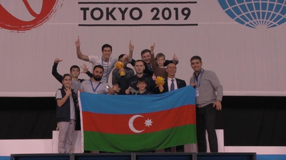 Азербайджанские гимнасты заняли второе место на мировых соревнованиях возрастных групп по прыжкам на батуте (ФОТО)