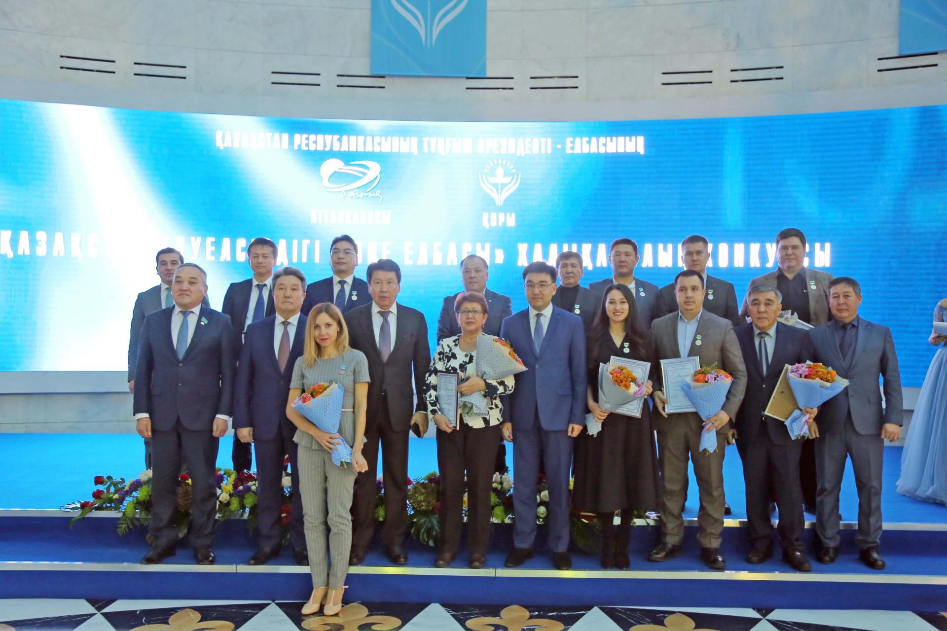 Азербайджанский журналист признан лучшим в Казахстане (ФОТО)