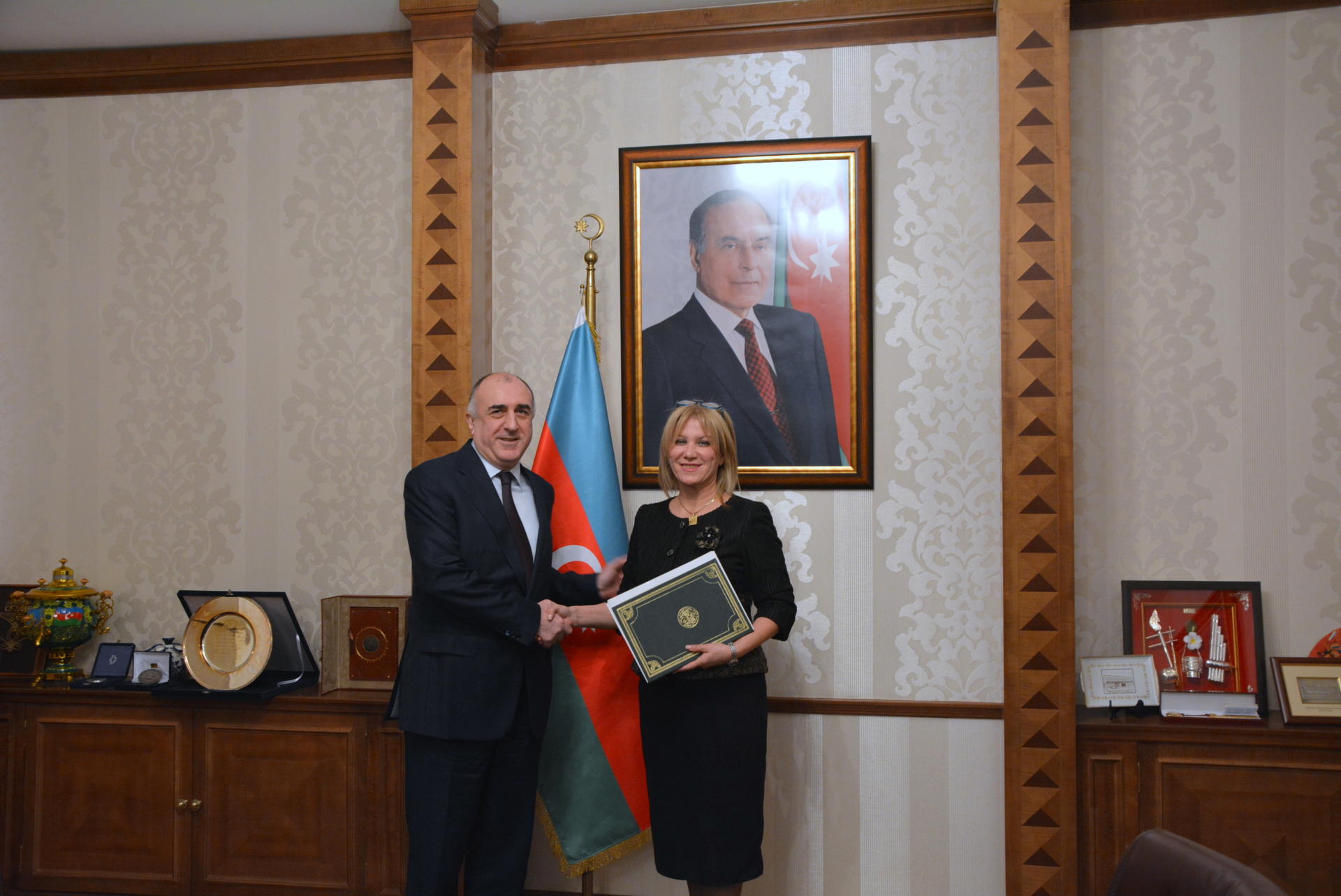 Эльмар Мамедъяров встретился с новым послом Алжира (ФОТО)