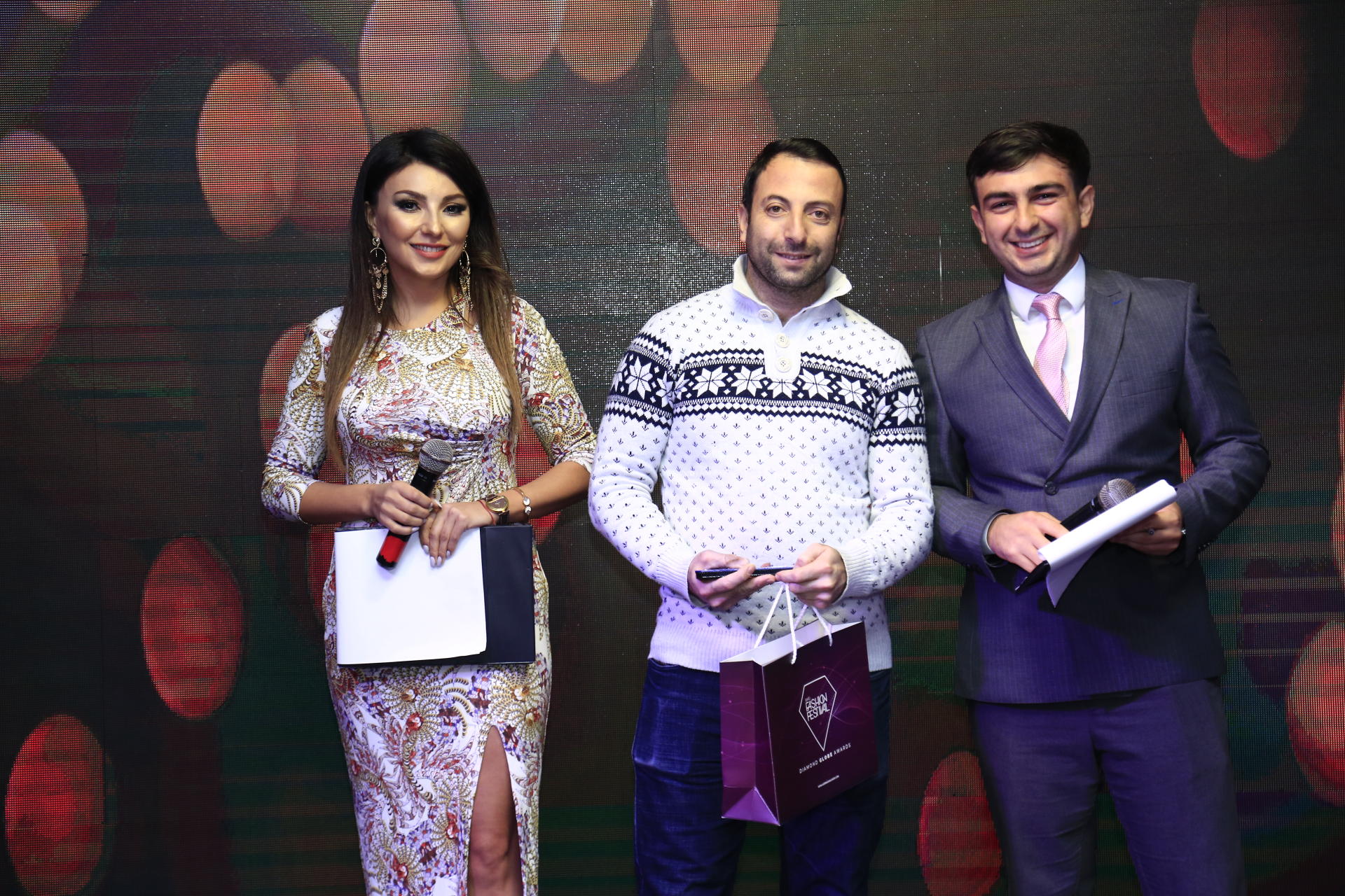 В Баку прошла церемония награждения премии "Бриллиантовый глобус" (ВИДЕО, ФОТО)