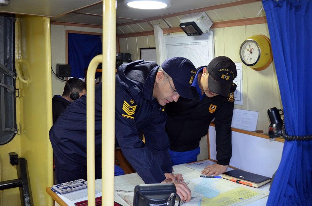 Турецкая делегация наблюдала за учебными тренировками военно-морских сил Азербайджана (ФОТО)