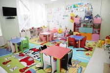 Вице-президент Фонда Гейдара Алиева Лейла Алиева навестила детей, получающих лечение в Детской клинике Национального центра онкологии (ФОТО)
