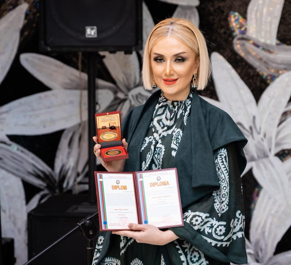 Гюльнара Халилова награждена золотой медалью Европейского издательского дома (ФОТО)