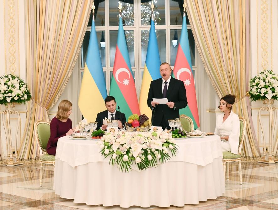 President Ilham Aliyev hosted official reception in honor of Ukrainian President Volodymyr Zelensky (PHOTO)