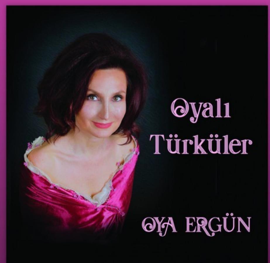 Турецкая певица выпустила в Баку новый альбом (ФОТО)