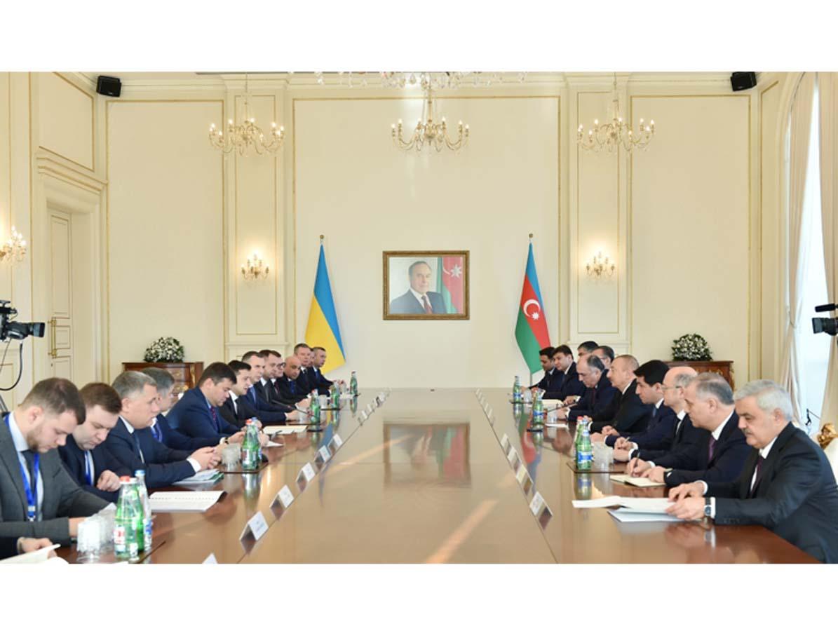 Azerbaijani, Ukrainian presidents hold expanded meeting