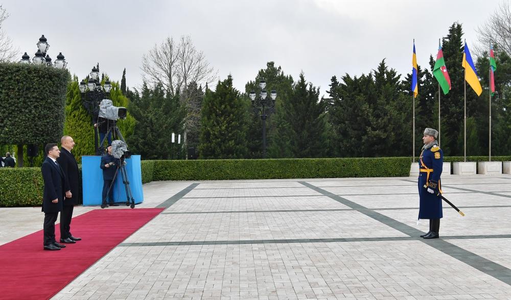Состоялась церемония официальной встречи Президента Украины Владимира Зеленского в Баку  (ФОТО)
