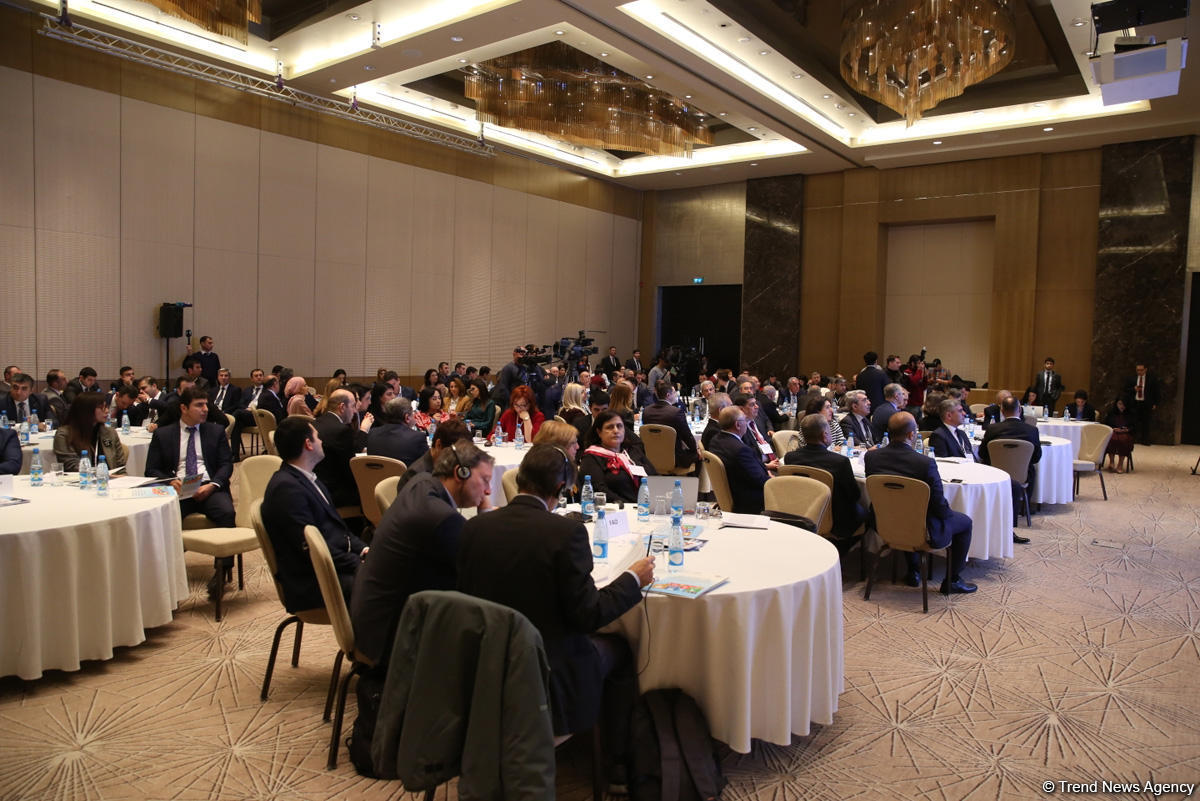 Seminar on role of private sector in agriculture, food sector starts in Baku (PHOTO)